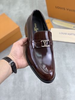 LV Men’s Leather Shoes With Box 2026 New