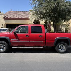 GMC 2500 HD / Year 2006 / Sierra/ 4W Drive 