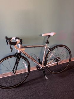 2011 Cannondale Synapse (road bike, carbon fork, Small size, silver)