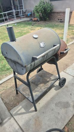 Char-Griller Barrel Charcoal Grill with Smoker
