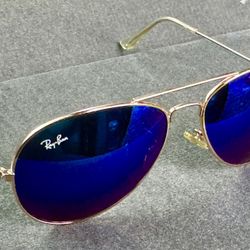 Ray-Ban Aviator Sunglasses 