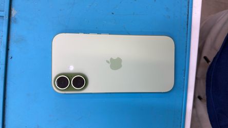 iPhone 17
