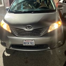 2011 Toyota Sienna