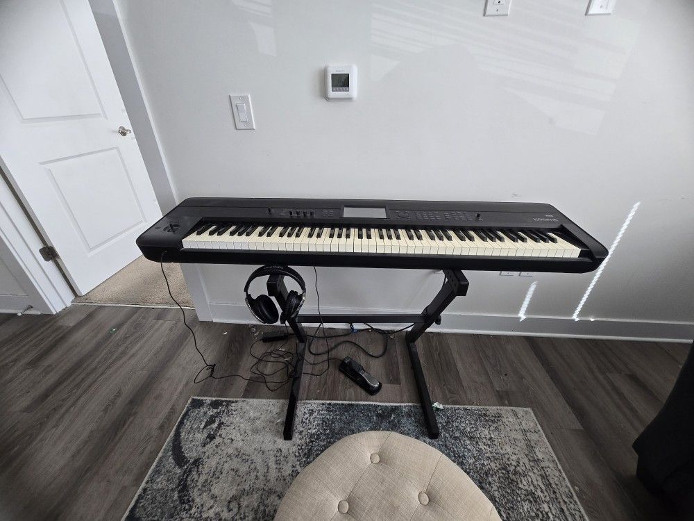 Korg Krome 88 Digital Piano & Synthesizer
