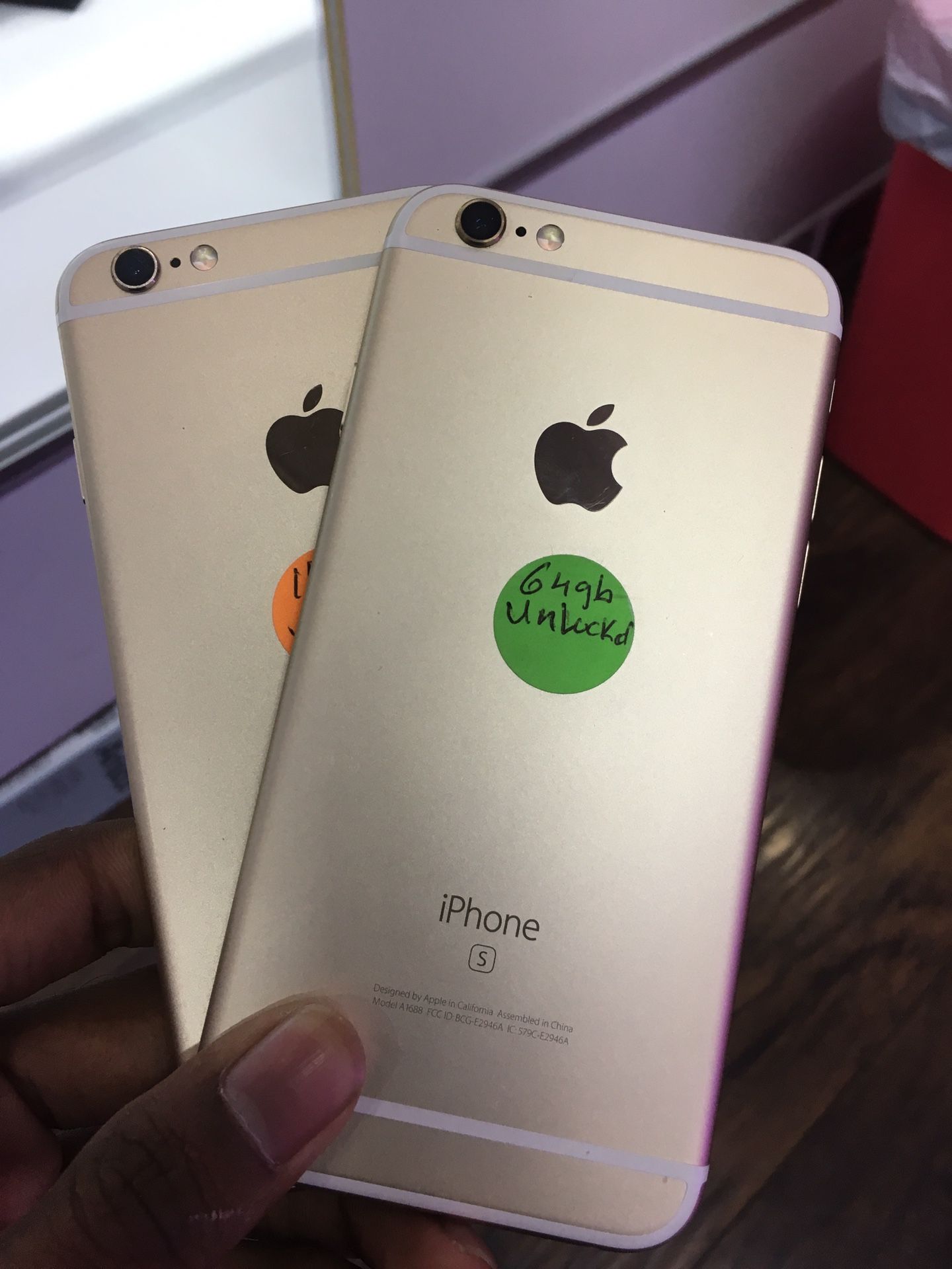 iPhone 6s Unlocked 16GB /64GB