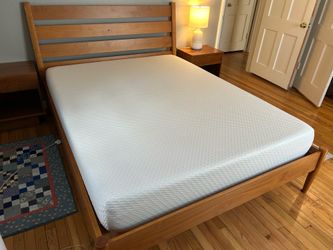 Tuft & Needle Queen Mattress