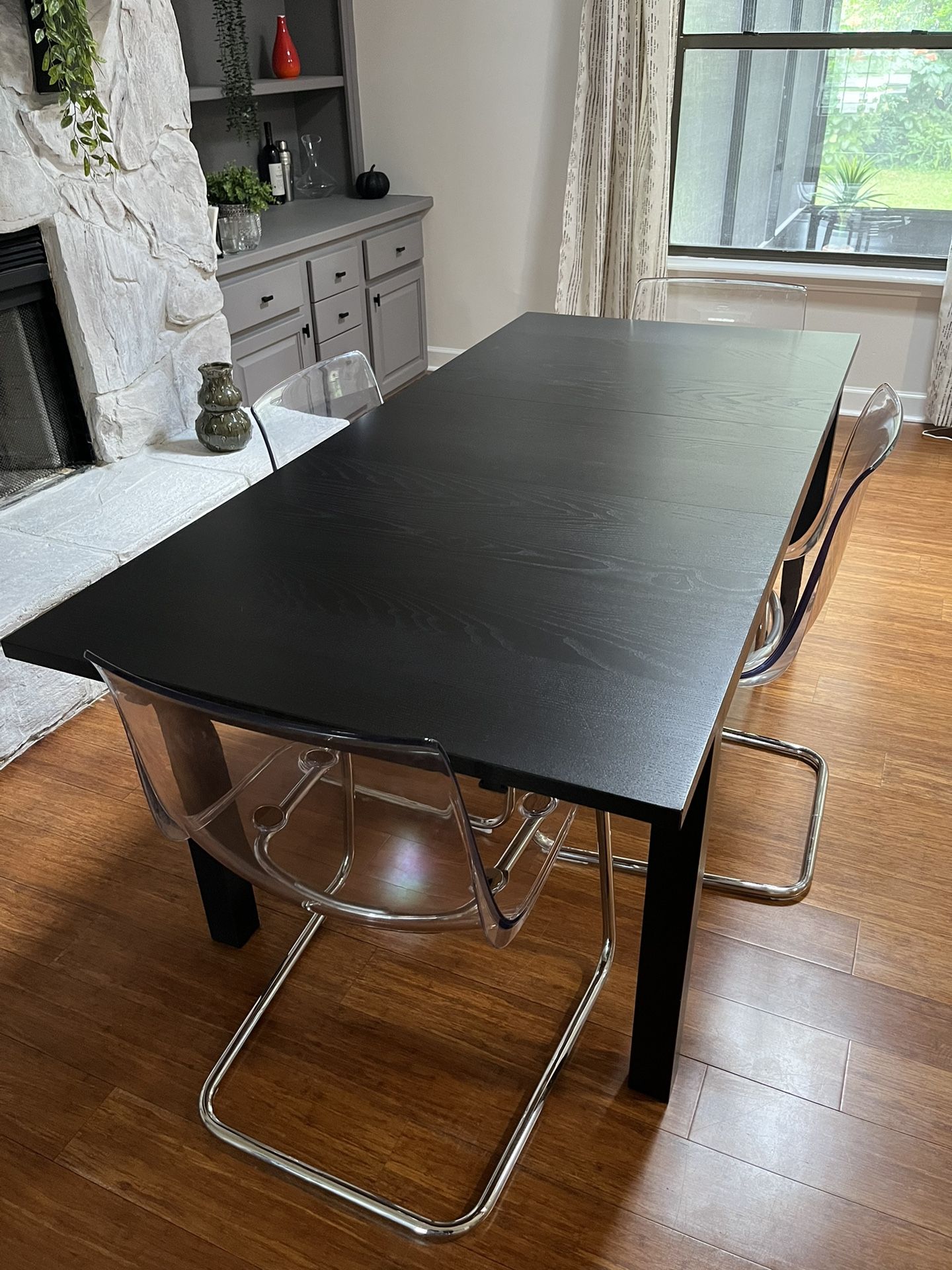 Solid Wood Adjustable Table With 4 Chairs