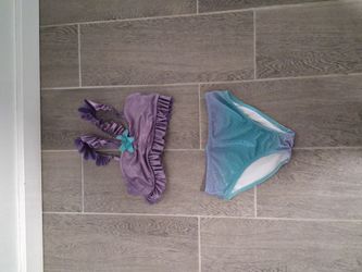 Girls swimsuit