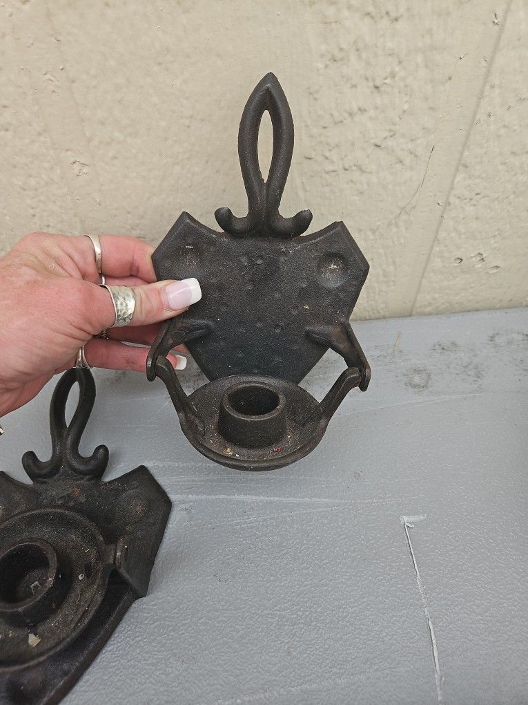 Cast Iron Candle Holder with Handle – ombrato