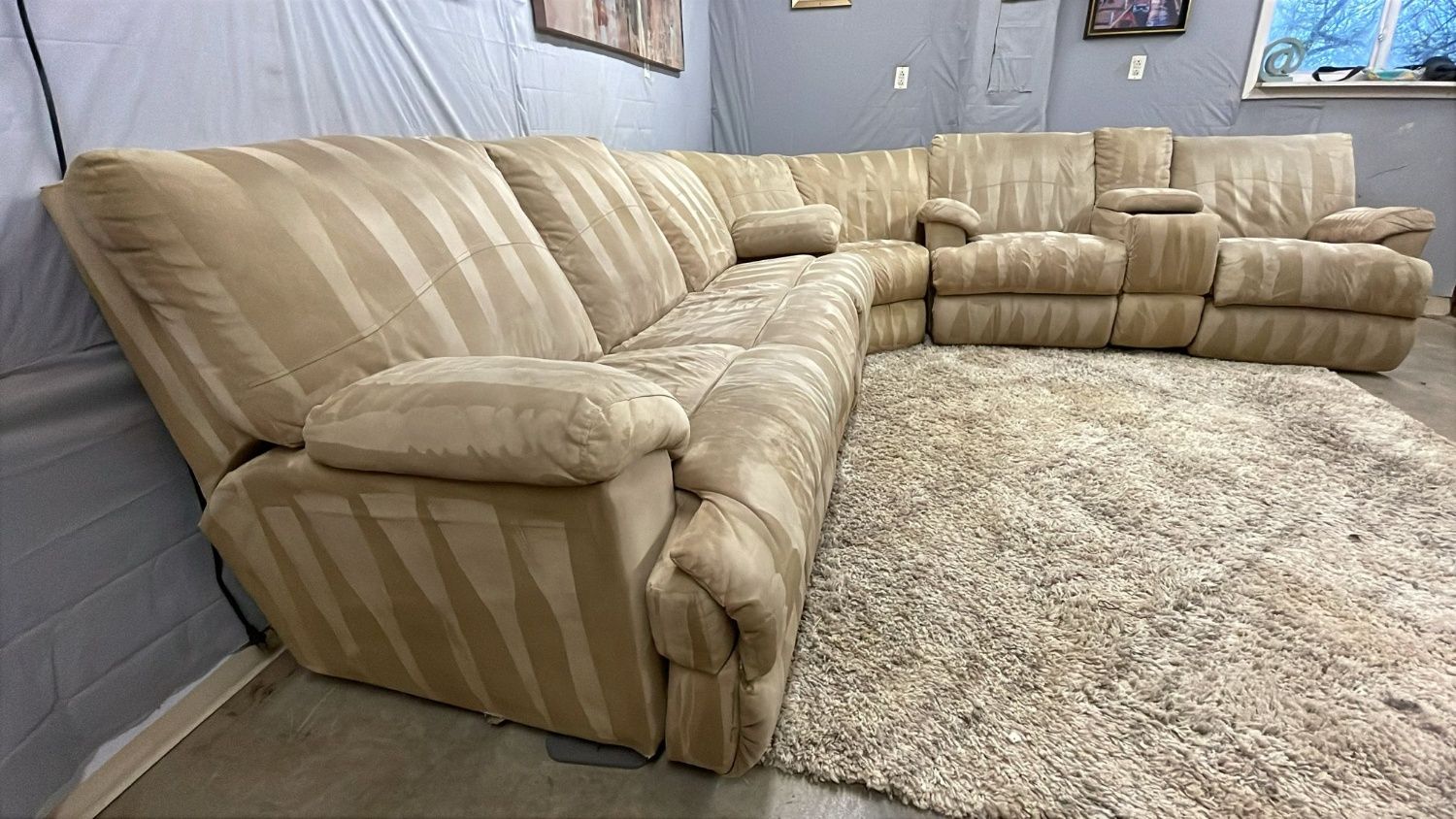 🛋️💥 Sectional With 4 Recliners!💥 Free Delivery And Financing Available!
