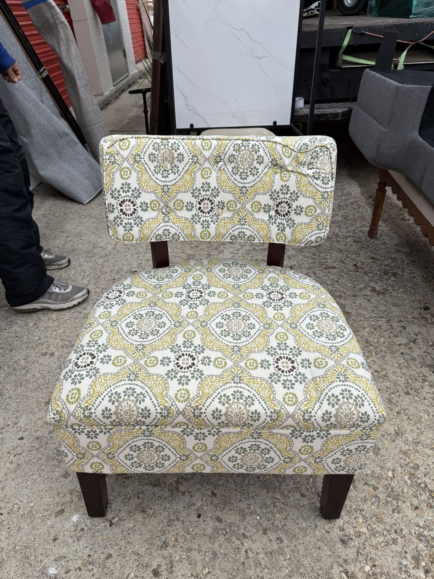 Modern Patterned Accent Chair (Armless)