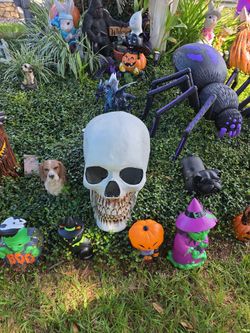 Huge light up outside skull