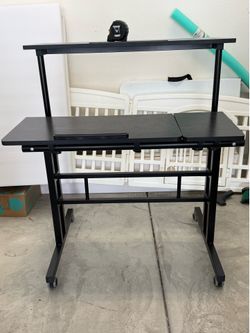 Adjustable small computer desk