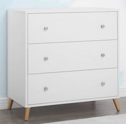 Delta 3-drawer white dresser