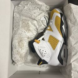 Jordan 6 Yellow Orche Size 11