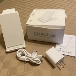 Wireless charging station, 3-in-1 fast wireless charger stand for multiple devices Apple Watch Ultra Series 10 9 8 7 6 SE 5 4 3 2,iPhone 16 15 14 13 1