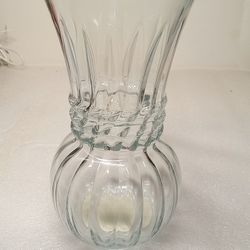 VTG Label Intact 61/2" Crystal Swirl Vase #31479 Indiana Glass Co. Ohio, USA