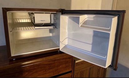 Mini fridge