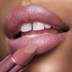 Top seller! Charlotte Tilbury💕💄”CANDY CHIC”💄💕 K.I.S.S.I.N.G Satin Shine Lipstick   