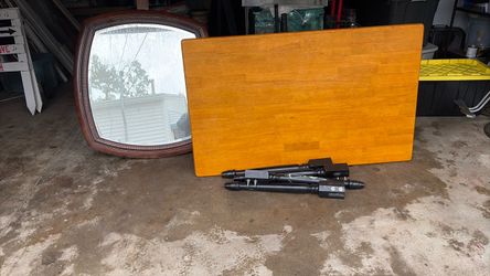 Dining room table