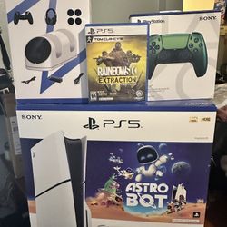 PS5 Slim Astro Bot Bundle &550