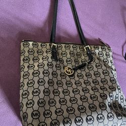 Michael Kors Classic Bag