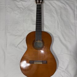 Yamaha Small Guitar (CGS102A)