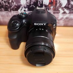 Sony a3000 Mirrorless Camera and 16-50mm PZ lens