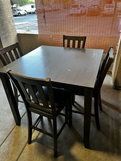 Table / Desk