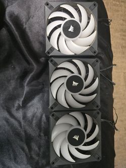 Corsair AF120 Fans with controller/hub