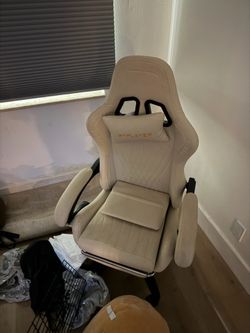 Gaming chair