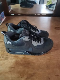 Nike Air Max 90 x Undefeated "Anthracite"
