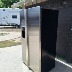 General electric Refrigerator 