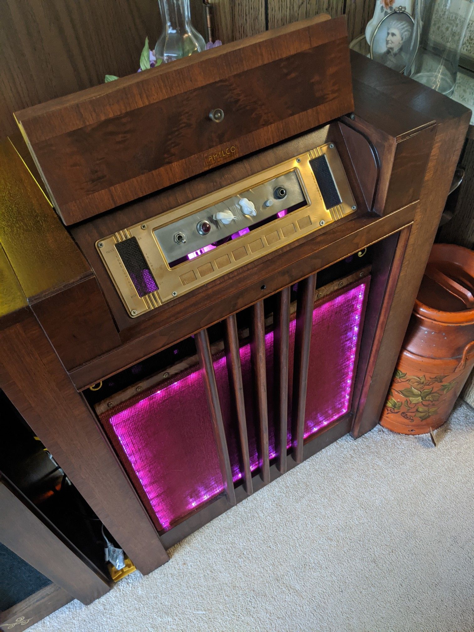 This is a 1947 Art Deco philco radio custom built guitar amp for sale or trade