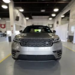 2018 Land Rover Range Rover Velar R-Dynamic HSE Sport Utility 4D