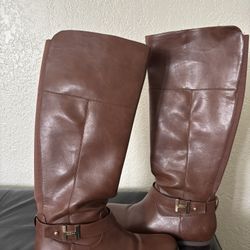 Tommy Hilfiger Size 8.5