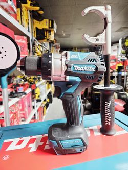 MAKITA 18V CORDLES BRUHLESS VARIABLE SPEED HAMMER DRILL TOOL ONLY NEW