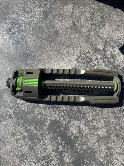 Oscillating Lawn Sprinkler