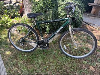 26 inch magna  mountain bike in good shape