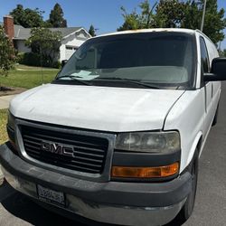 2005 GMC Savana