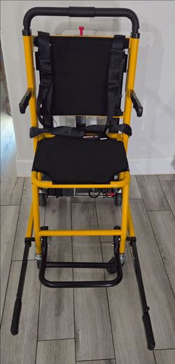 Electric stair climbing wheelchair