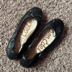 Brand New Sam Edelman Flats with cute bow details 
