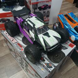 ARRMA Vorteks RC Truggy Brand New. Brushed Electric Including Remote Controller Battery And A Charger
