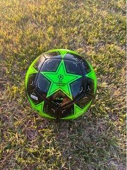 Adidas UCL Club 2024/2025 Group Stage ball