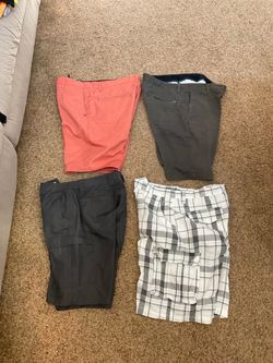 4 pairs of men’s casual shorts (1 brand new w/o tags) Volcom, Free Soldier Tactical Gear, etc