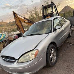 2003 Ford Taurus