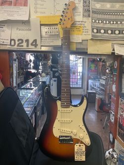 2004 Fender 50th Anniversary American Deluxe Stratocaster w/ Gigbag & Tremolo Bar