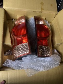 Toyota Tacoma 2nd Gen OEM tail lights