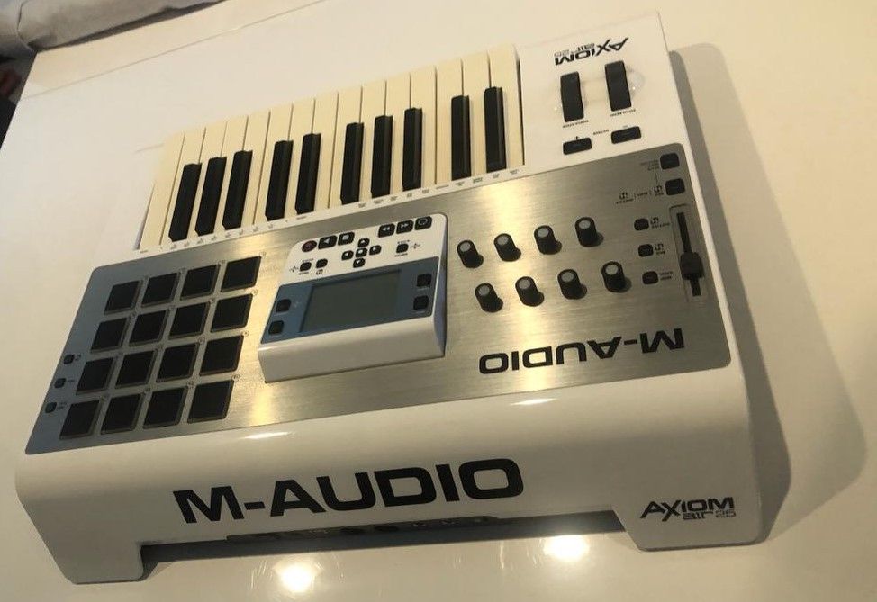 MAudio Axiom Air 25 Key MIDI Controller for Sale in Aventura, FL OfferUp