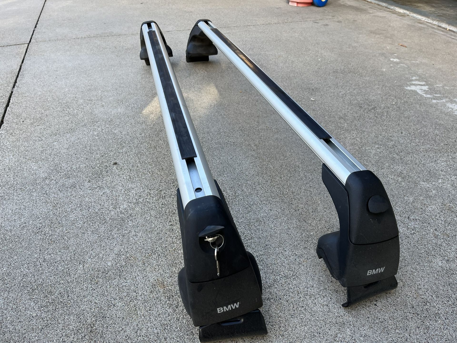 BMW E60 5 Series Roof Rack 82 71 0 147 586 for Sale in Mission